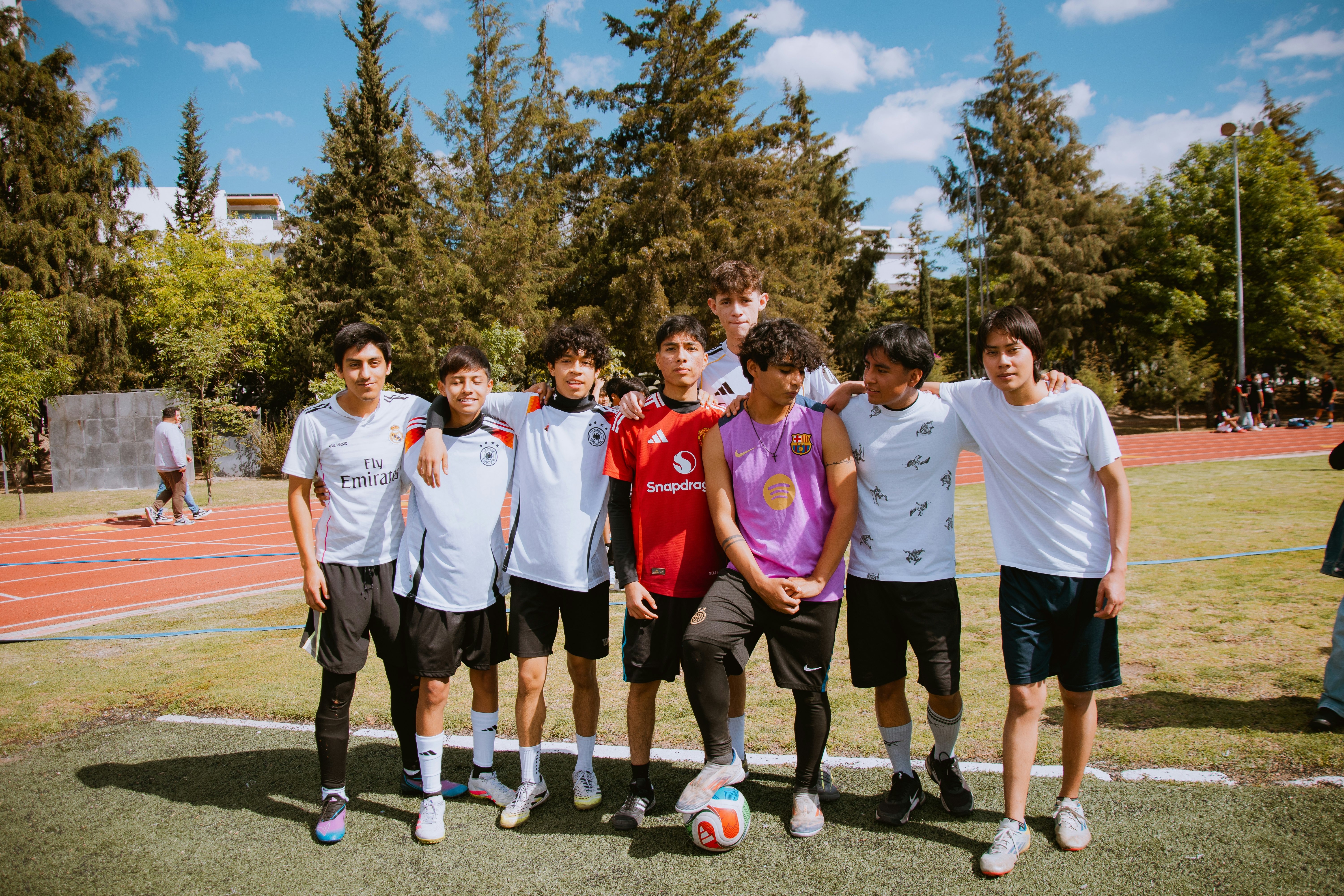 队报：姆巴佩服用止疼片带伤出战，他拒绝打封闭